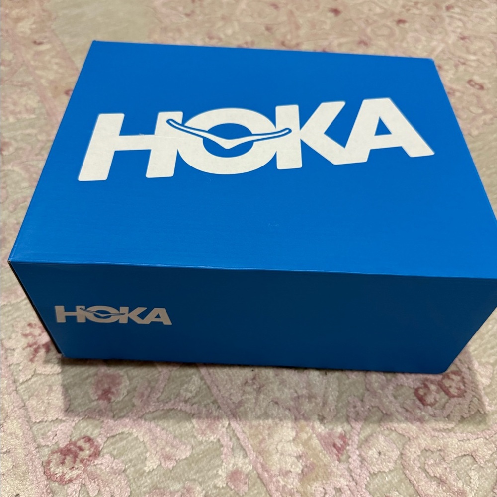 HOKA SNEAKER SHOE BOX